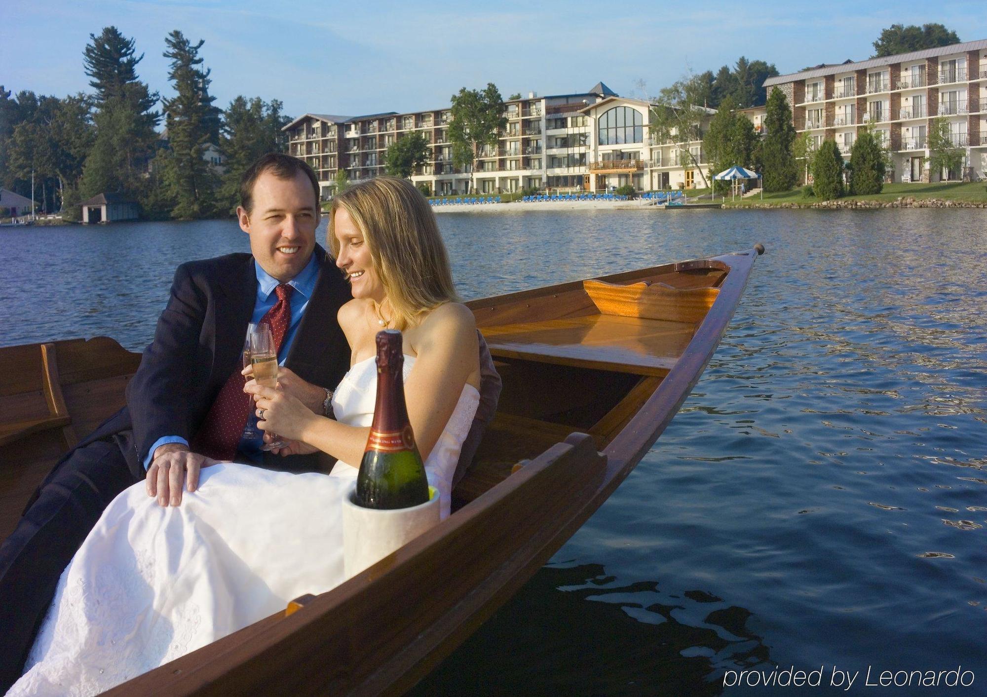 Golden Arrow Lakeside Resort Lake Placid Konforlar fotoğraf