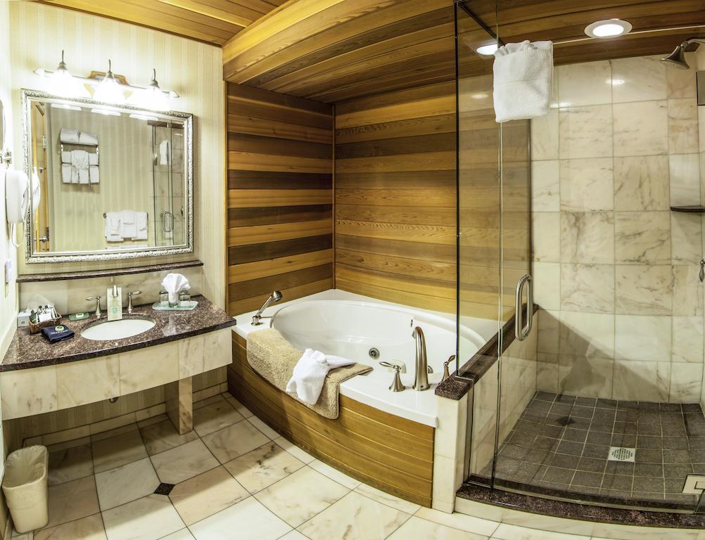 Golden Arrow Lakeside Resort Lake Placid Dış mekan fotoğraf